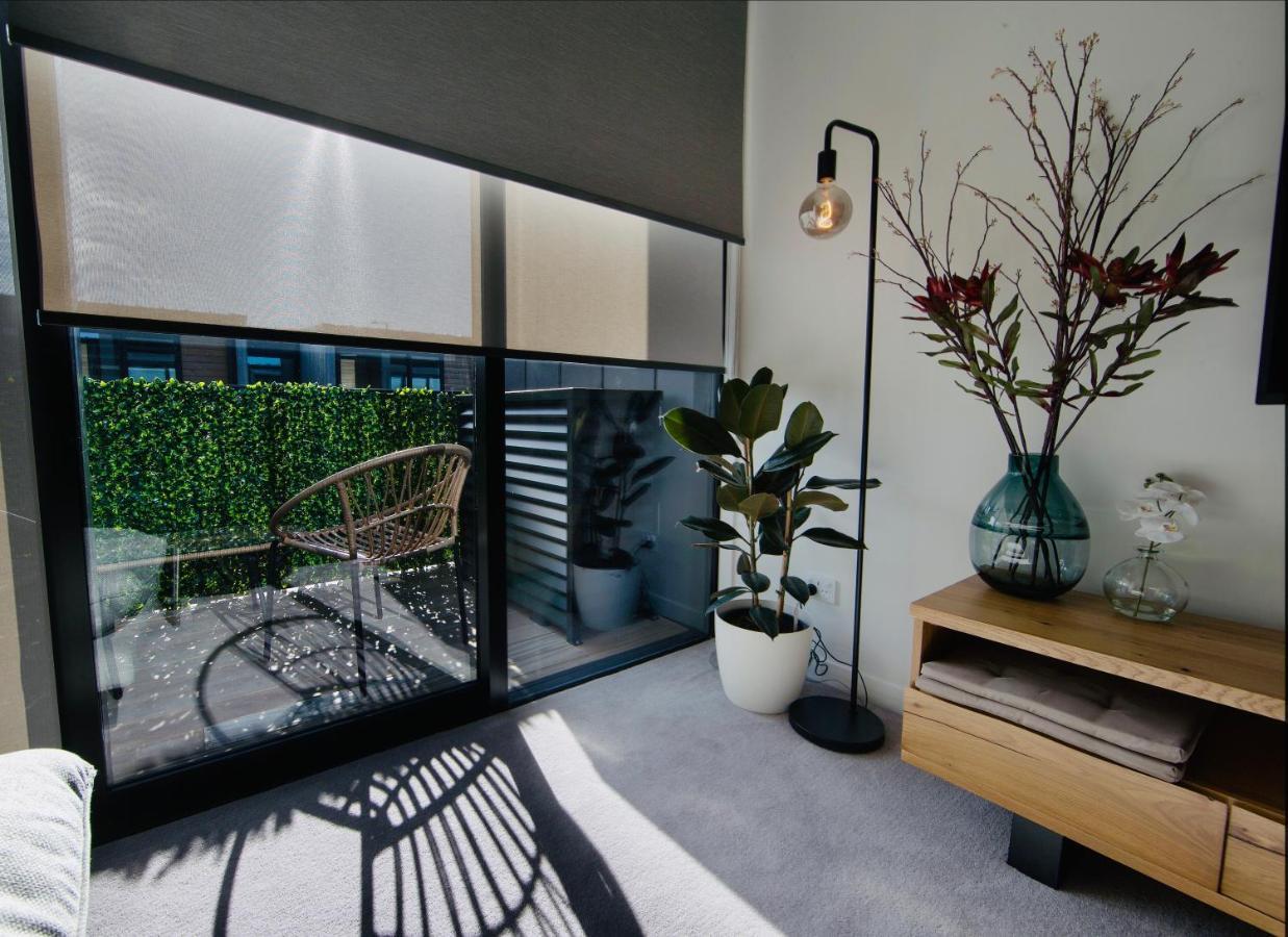 Funk In The City - Luxury Laneway Apartment With Single Garage ไครสต์เชิร์ช ภายนอก รูปภาพ